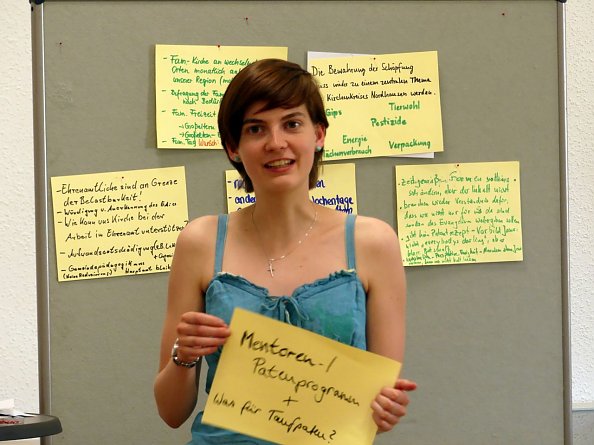 Lea Schnell stellt die Idee des Mentoring vor (Foto: R. Englert)