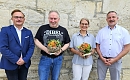 Foto: der Mühlhäuser Präses Jens Ritter, Pfarrer Rainer Kunz aus Sonneberg, Präses Maria Schmalz aus dem Henneberger Land, Präses Andre Barthel aus Bad Frankenhausen-Sondershausen im Kloster Volkenroda. (R. Englert)