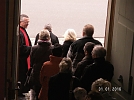 Verabschiedung an der Kirchentür (Foto: Fritz Wolf)