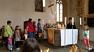 Segnung der Kinder nach der Tauferinnerung (Foto: St. Marien)
