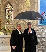 Abschied unter Gottes Schutz & Schirm - Sup. Andreas Schwarze mit Pfr. Thomas Eichfeld (Kathrin Schwarze)