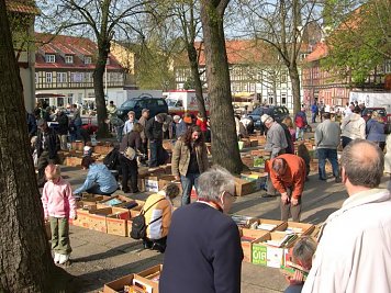 Büchermarktgetümmel (Foto: Tuschy)