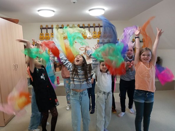 Die Kinder der  Evangelischen Grundschule proben fleißig  (Foto: V. Kremzow)