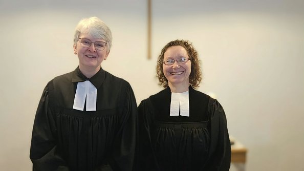 Pfarrerin Sabine Meinhold und Pfarrerin i.E. Esther Coblenz in Großwerther  (Foto: Regina Englert)