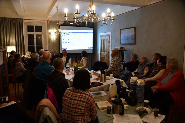 Singen aus dem Neuen Gesangbuch (Foto: David Scherger (Walkenried))