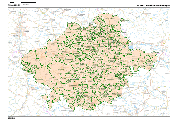 Der neue Kirchenkreis Nordth&uuml;ringen (Foto: Hintergrund: GeoBasis-DE / BKG (2025) dl-de/by-2-0), &copy; Kartendaten OpenStreetMap-Mitwirkende, Gemeindekarte: EKM))